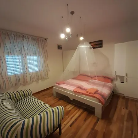 Daire Bella Badacsony Apartmanhaz *