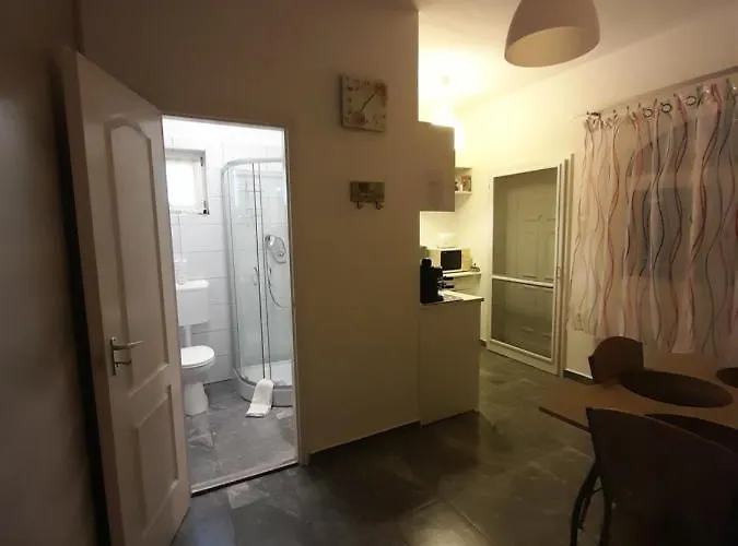 شقة Bella Badacsony Apartmanhaz