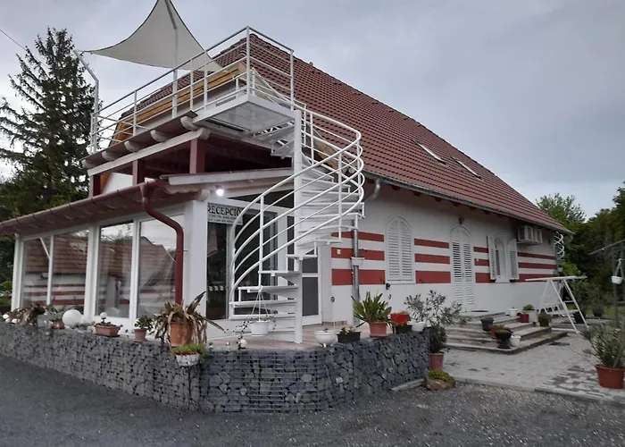 شقة Bella Badacsony Apartmanhaz